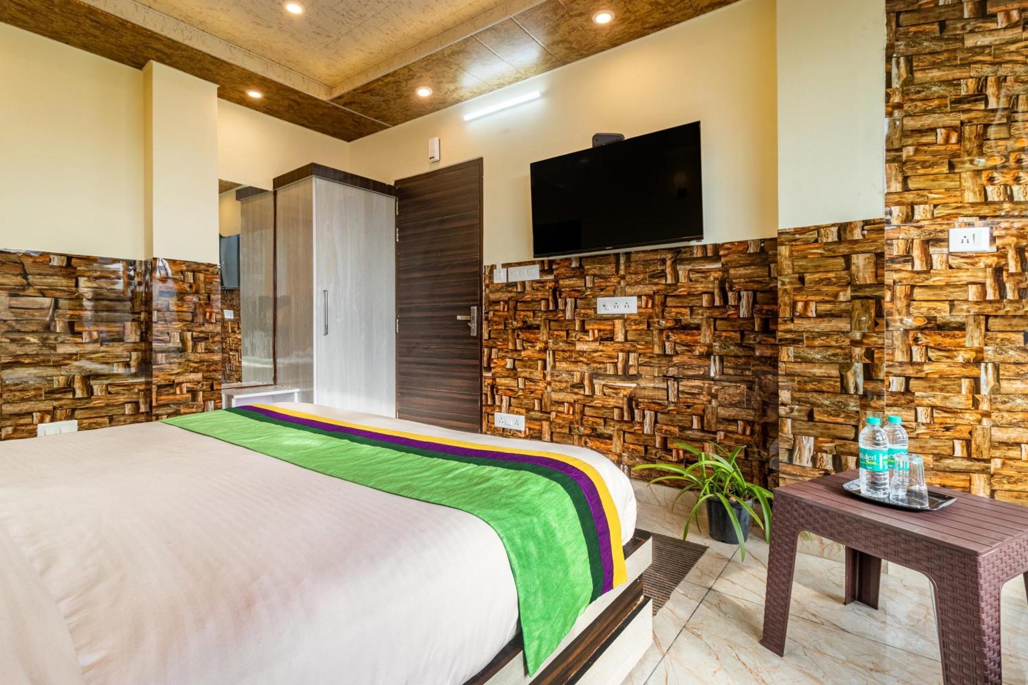 Treebo Srishti Vaikunth With Mountain View Hotel Shimla Exterior foto