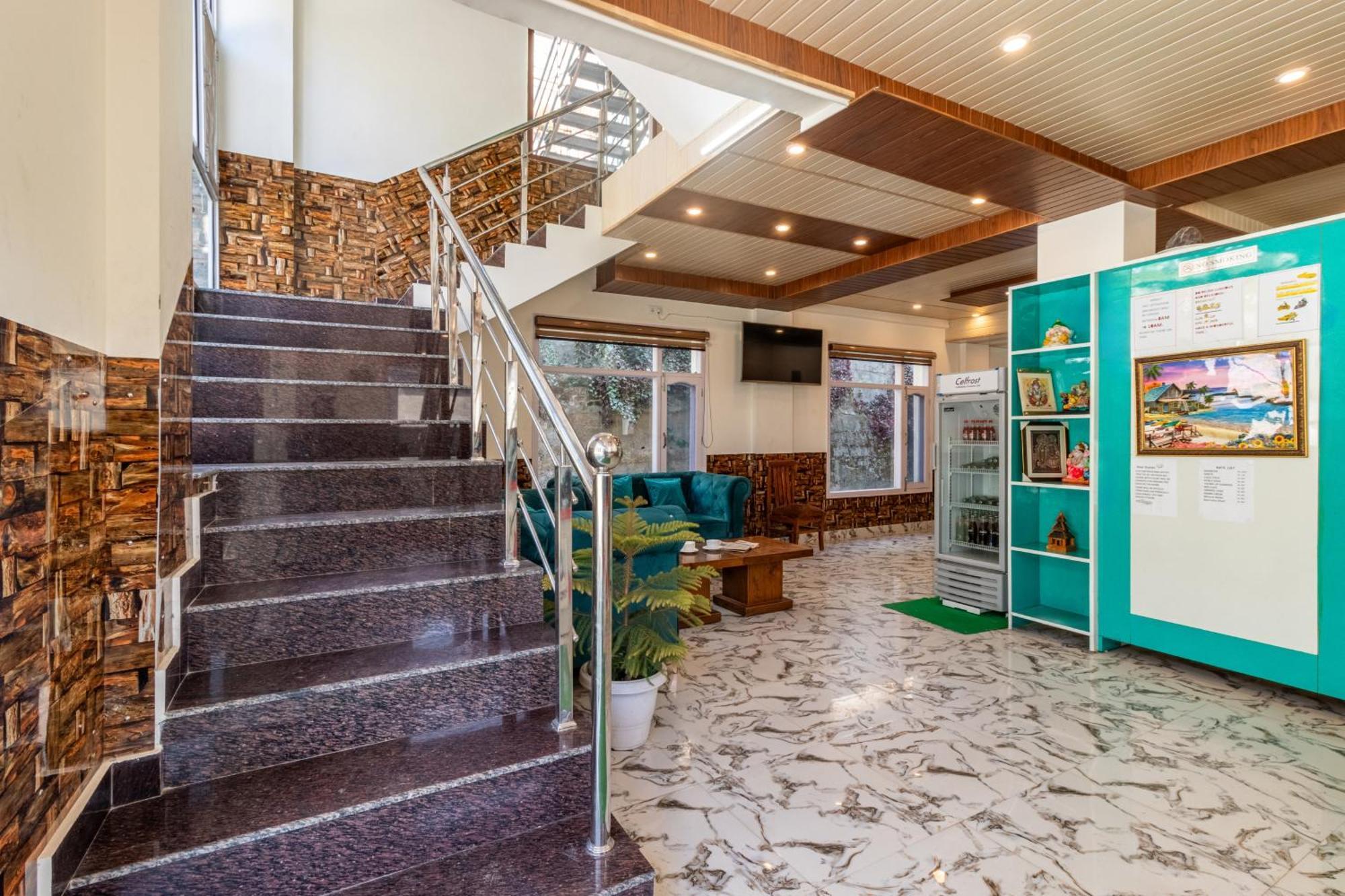 Treebo Srishti Vaikunth With Mountain View Hotel Shimla Exterior foto