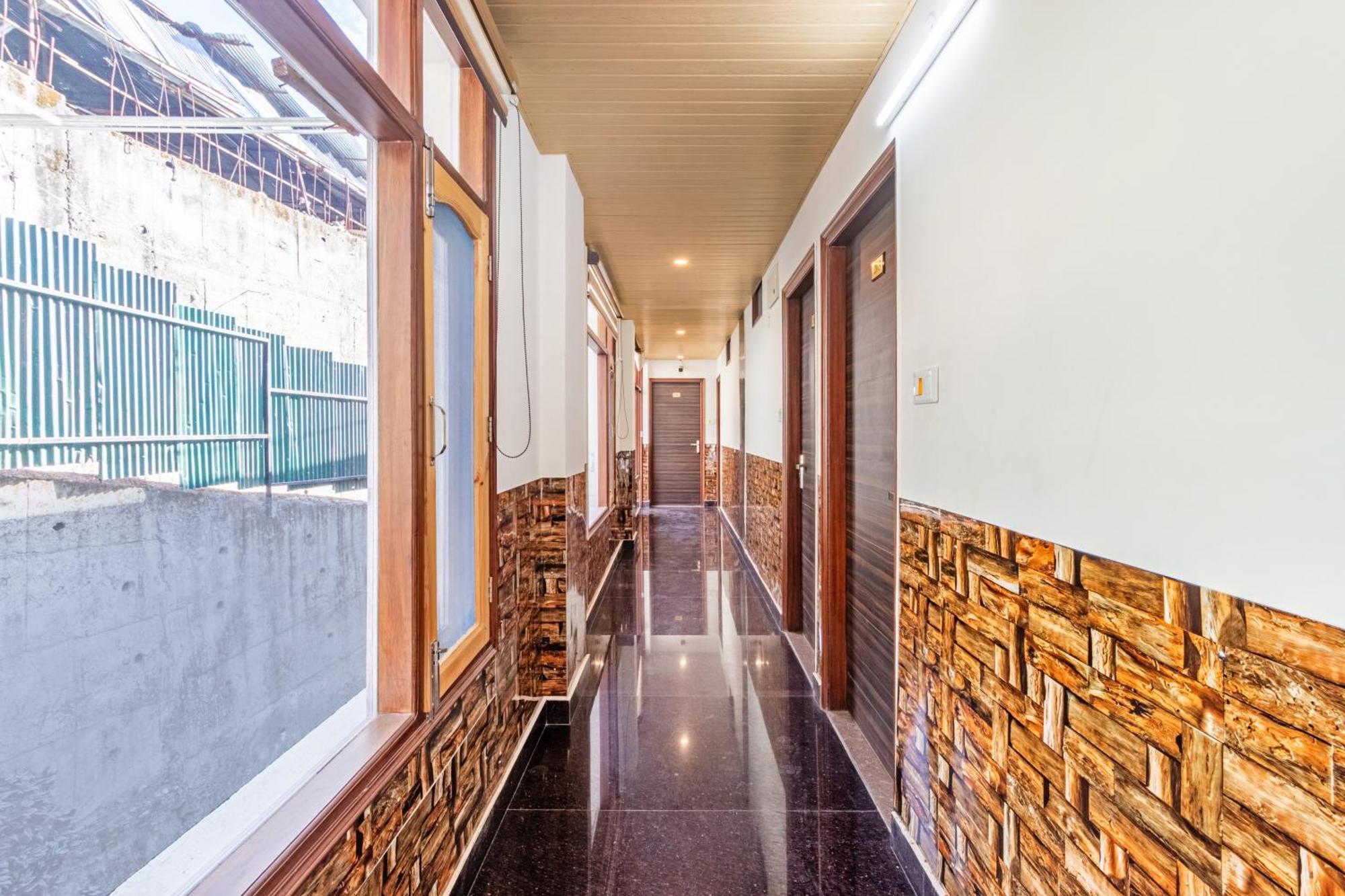 Treebo Srishti Vaikunth With Mountain View Hotel Shimla Exterior foto
